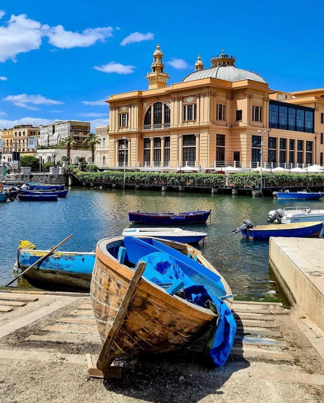 Dimora Fralu Hotell Bari Exteriör bild